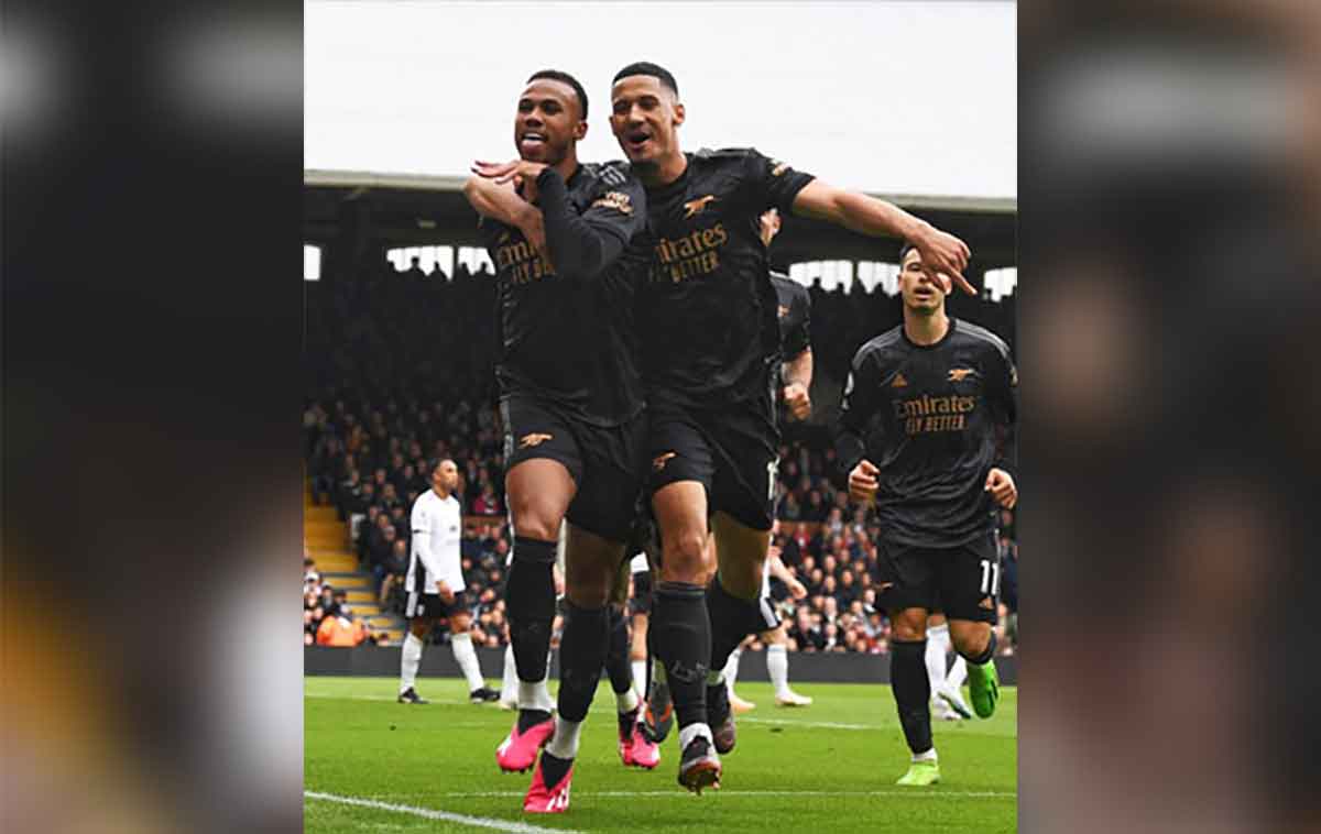 Gabriel Magalhaes saat cetak gol pembuka kemenangan Arsenal atas Fulham di pekan 27. Foto: Instagram