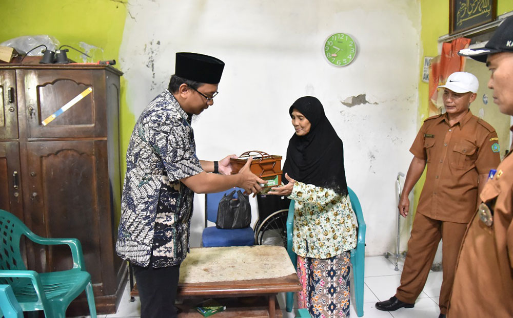 Pemkab Sidoarjo Beri Bantuan Makanan Gratis Bagi Warga Miskin, Sehari Dua Kali