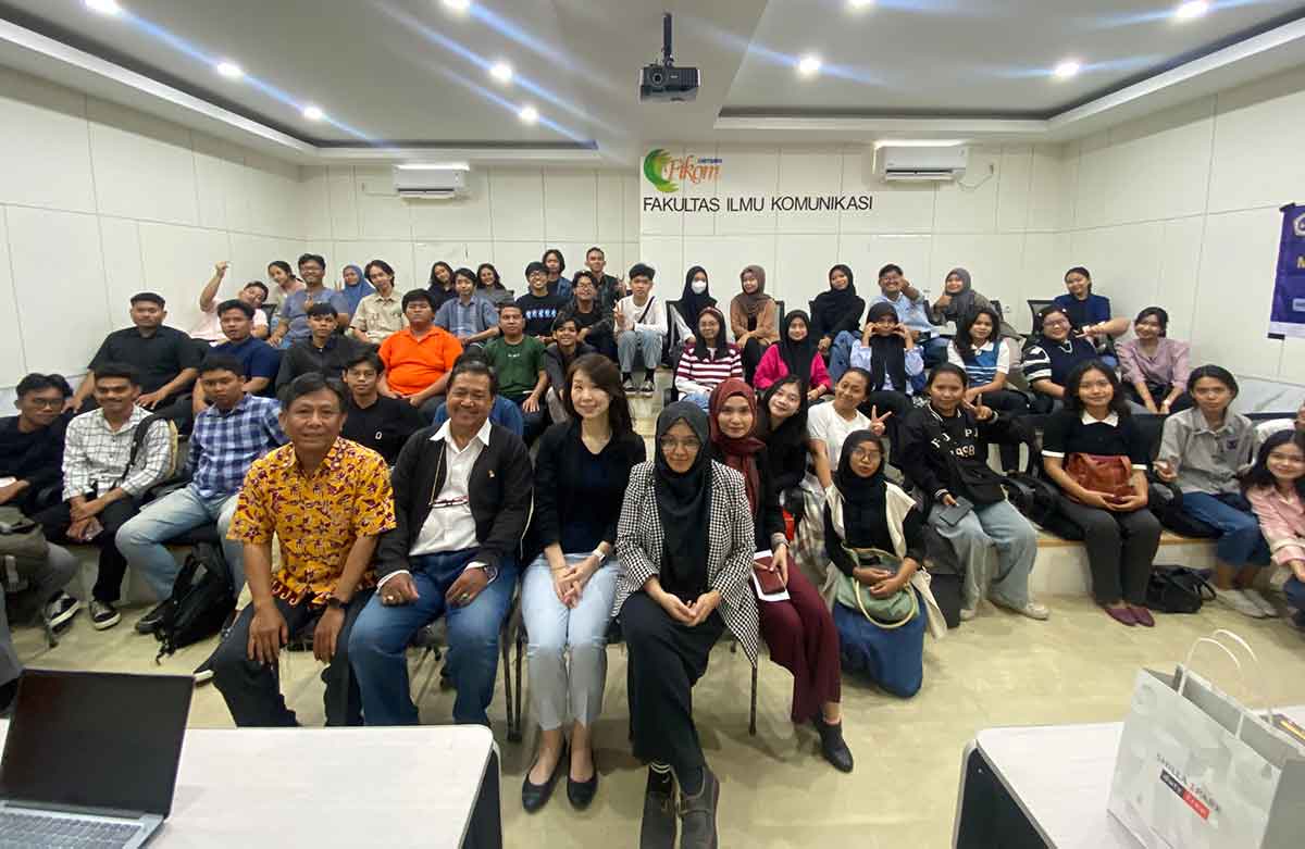 Studium Generale Magister Ilmu Komunikasi Universitas Dr Soetomo: Bahas Media dan Budaya Digital