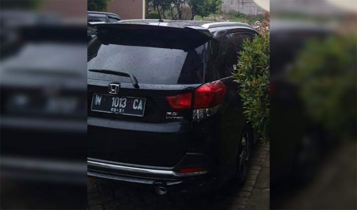 Rusak Kunci Pagar, Maling Gasak Mobilio Warga Pongangan Indah Gresik