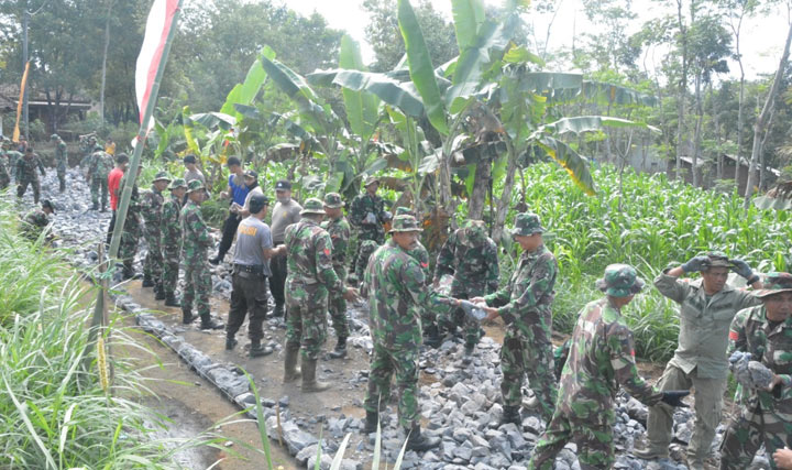 Pentingnya Sinergi TNI, Polri, dan Pemerintah, dalam Pelaksanaan TMMD