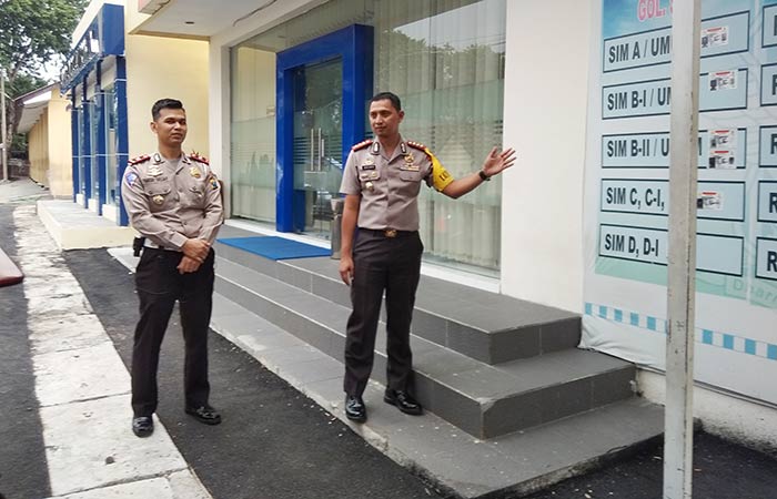 Viral Pengurusan SIM Kolektif, Begini Penjelasan Kasatlantas Polresta Sidoarjo