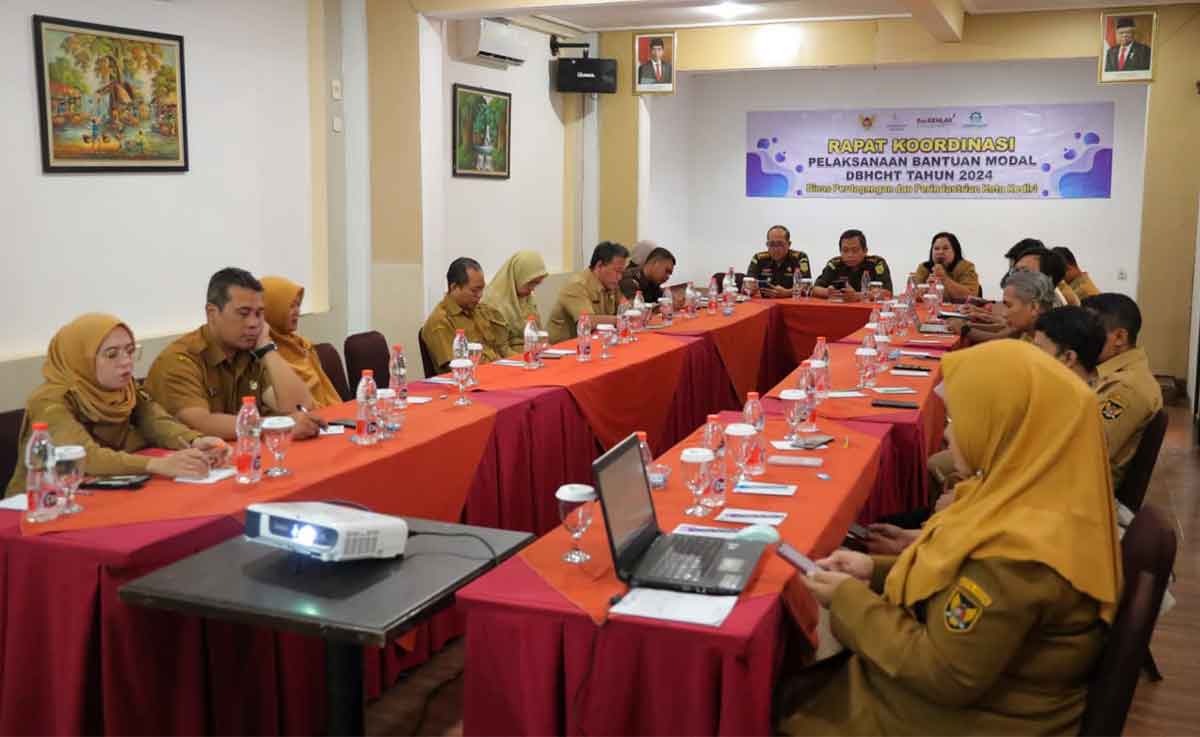 Rapat koordinasi validasi penerima Banmod atau bantuan modal usaha DBHCHT 2024 di Kota Kediri. Foto: Ist