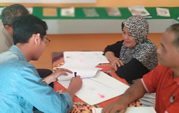 Sejumlah perwakilan parpol saat melakukan verifikasi akhir bacalegnya. 

