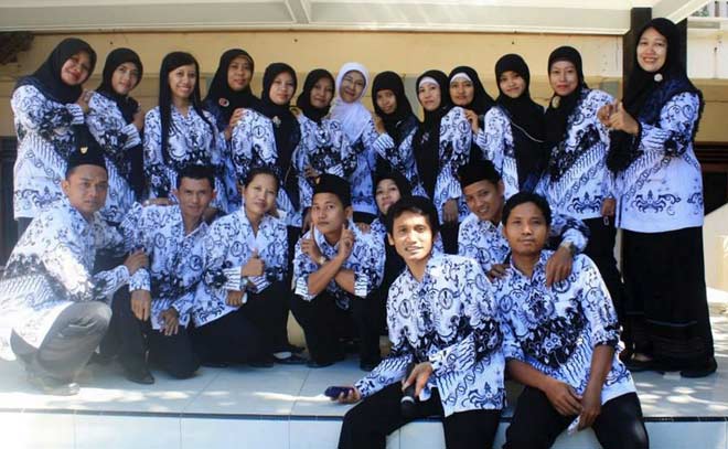 Guru dan Karyawan SMK di Ponorogo