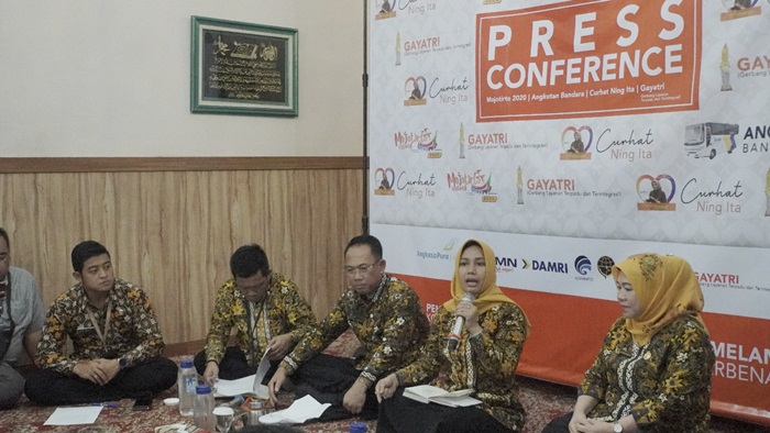 Ning Ita saat melaunching aplikasi.