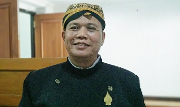Kepala Badan Kesatuan Bangsa dan Politik (Bakesbangpol) Kabupaten Pacitan, Tri Mudjiharto.