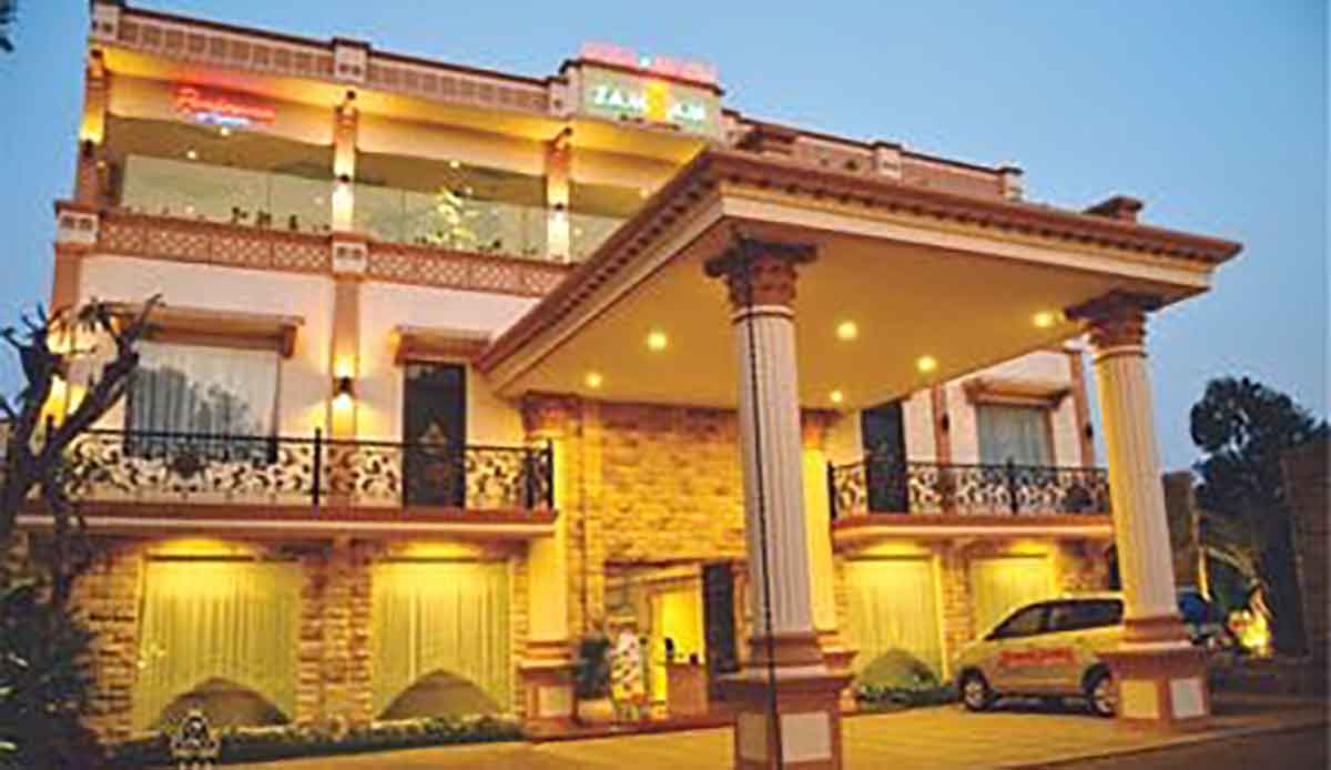Hotel Zam-Zam, salah satu hotel yang sudah menyiapkan berbagai hiburan saat Nataru.