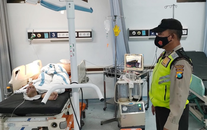 Korban saat mendapatkan perawatan medis di RSUD Sidoarjo.