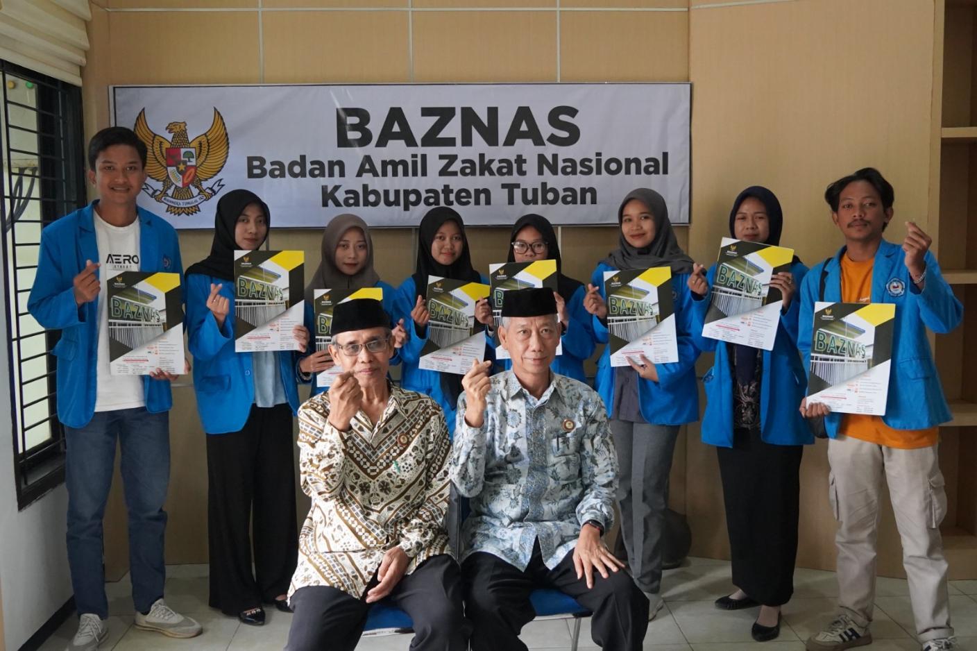 8 Mahasiswa Unirow Terima Beasiswa Program SKSS Baznas Tuban