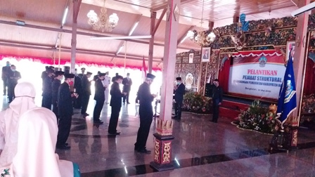 Suasana pelantikan sembilan pejabat struktural di pendopo Bupati Bangkalan, Rabu (20/05/2020). 