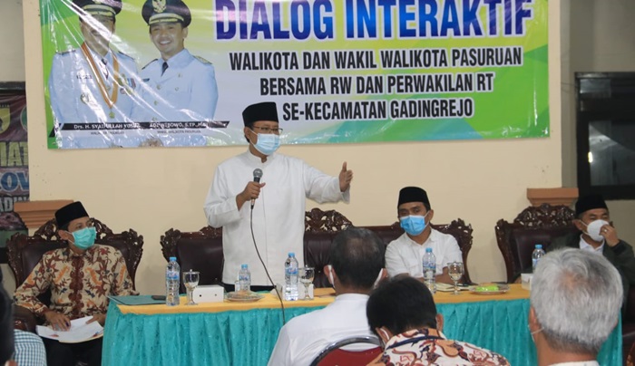 Wali Kota Pasuruan Saifullah Yusuf saat dialog interaktif di Pendopo Kecamatan Gadingrejo, Kota Pasuruan pada Rabu (17/3/2021) malam.
