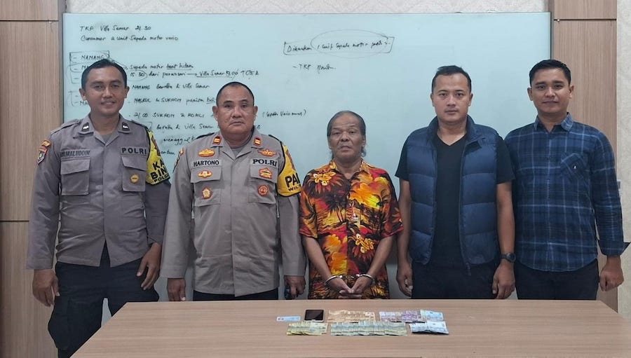Asyik Nunggu Setoran Togel di Warung, Kakek di Prigen Pasuruan Diamankan Polisi