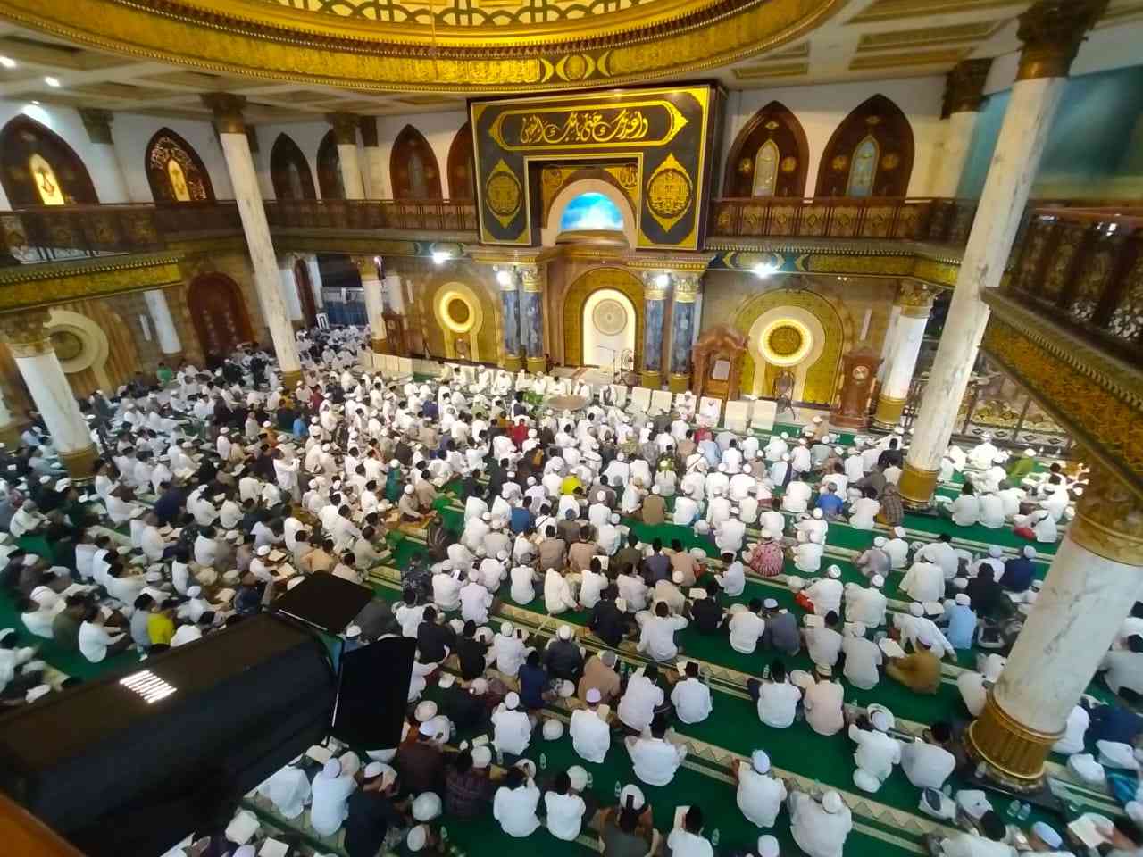 Suasana Satu Abad Syaikhona Muhammad Kholil bib Abdul Latif saat launching Kitab Ta