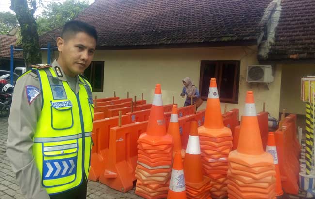 Kasat Lantas Polres Bojonegoro, AKP Prianggo PM.? foto: EKY NURHADI/ BANGSAONLINE