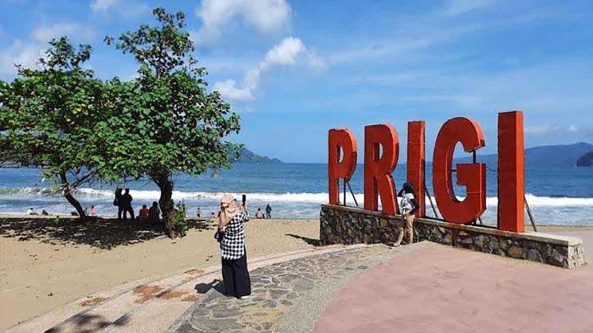 Pantai Prigi, Trenggalek.