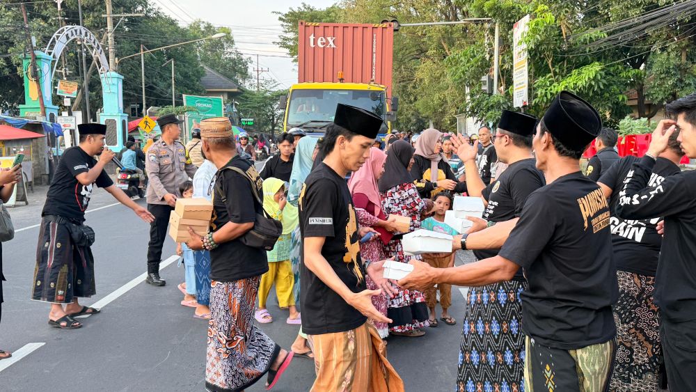 Kegiatan aksi sosial yang digelar oleh Komunitas Punisher