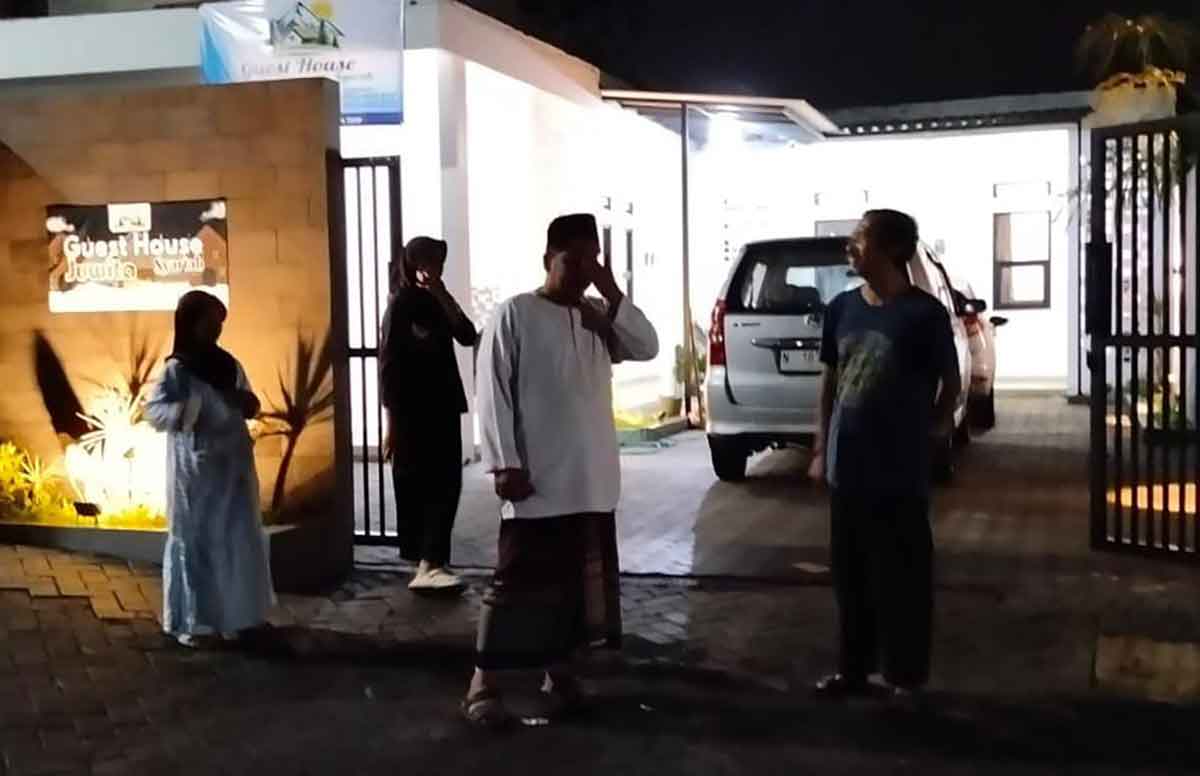 Seorang wisatawan asal Jakarta yang menginap di Juwita Guest House Syariah, Kota Batu.