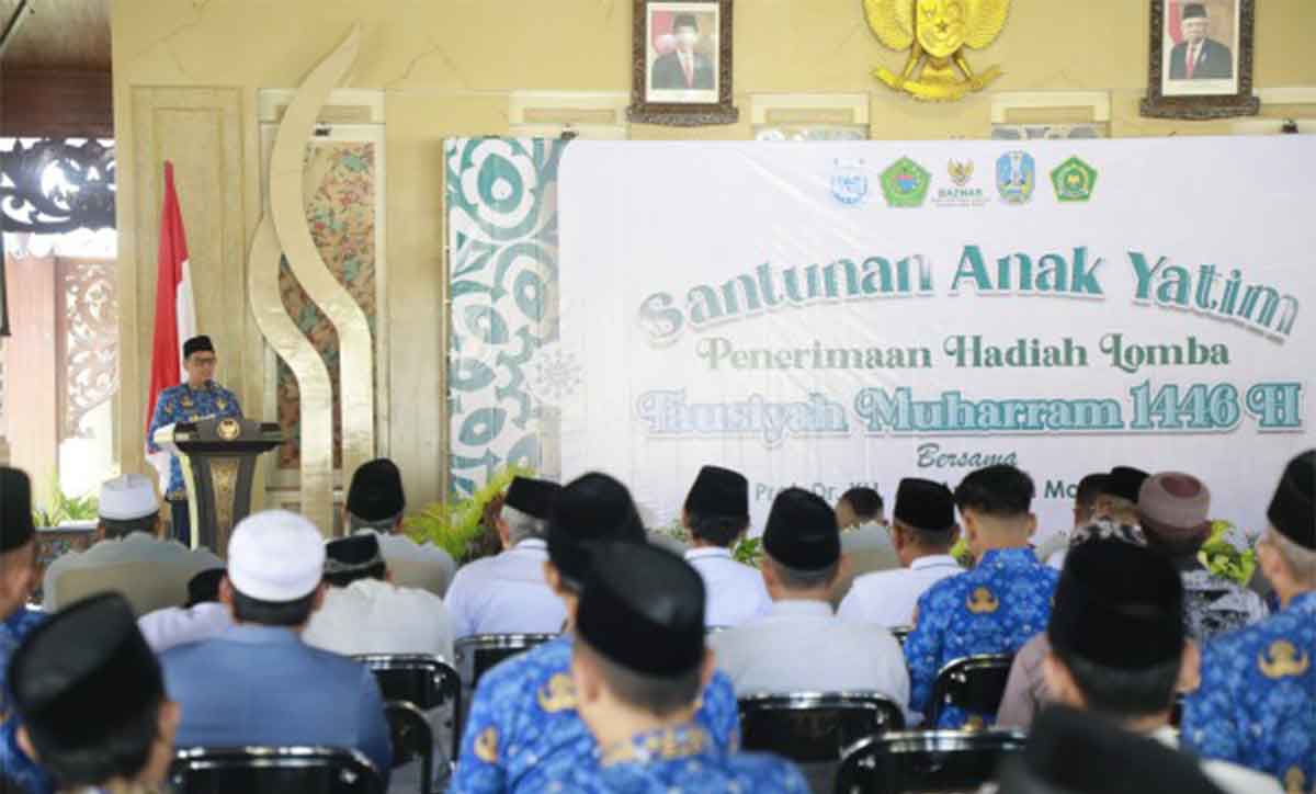 Pj Bupati Pamekasan saat memberi sambutan. 