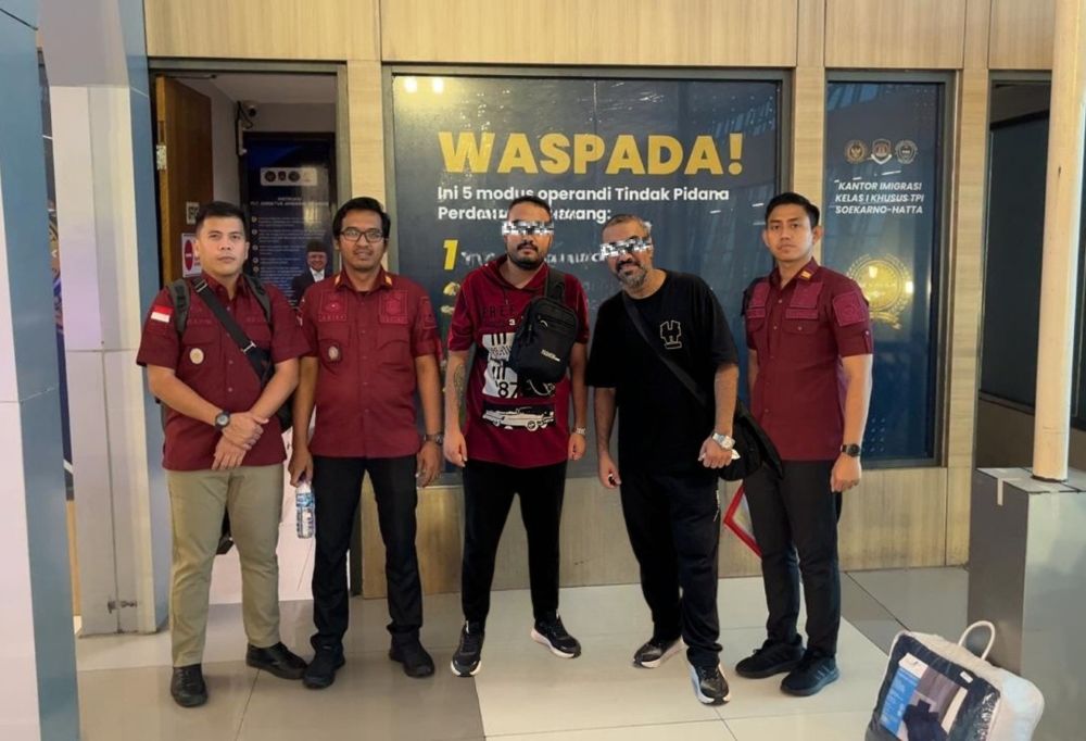 Kantor Imigrasi Kediri Deportasi Dua WN Iran yang Terlibat Kasus Pencurian