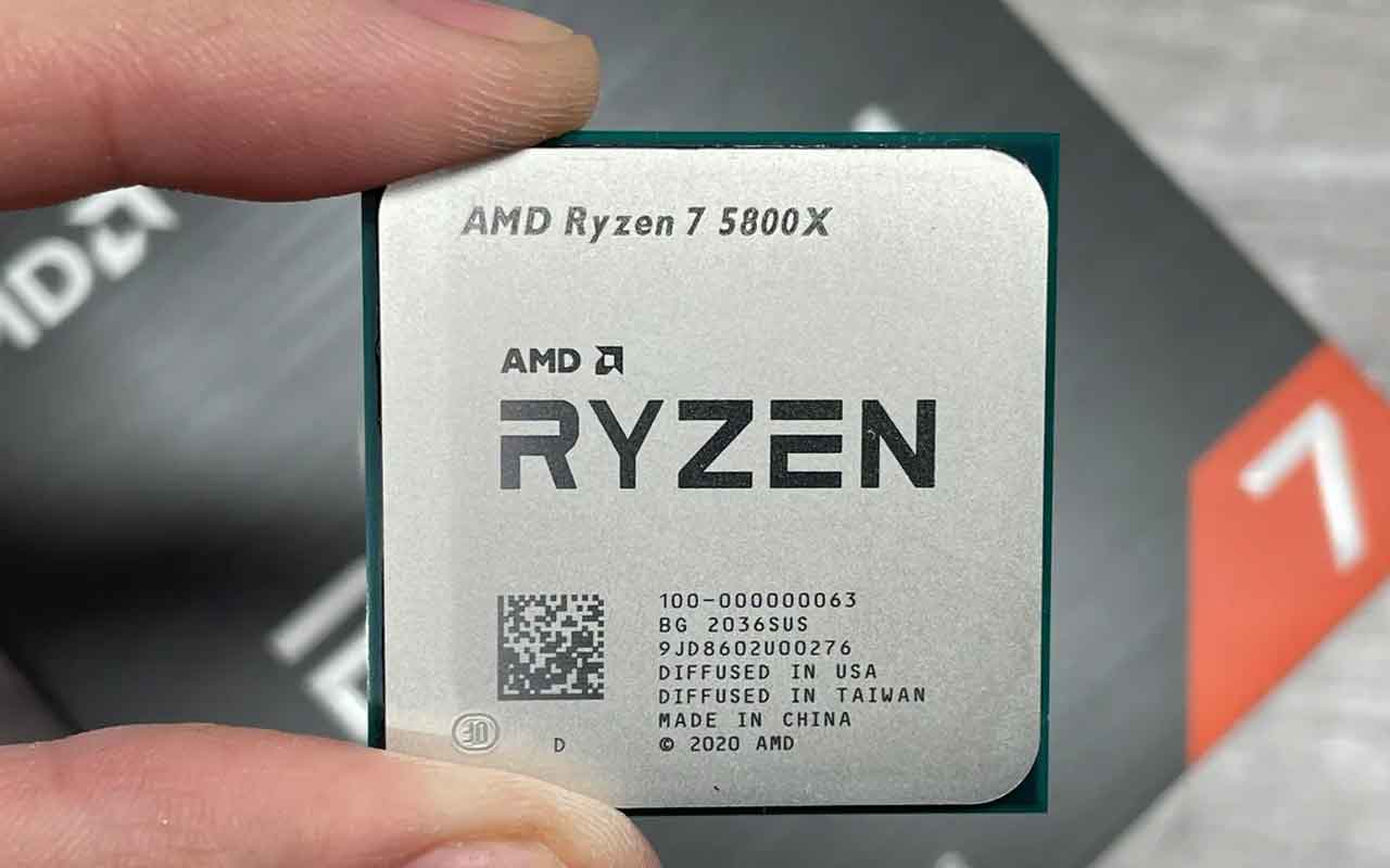 Prosesor AMD Ryzen 7 5800X.  Foto: Forbes/Antony Leather