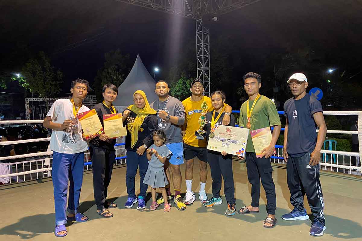 Para peraih medali dalam Kejuaraan Nasional Wali Kota Malang. 