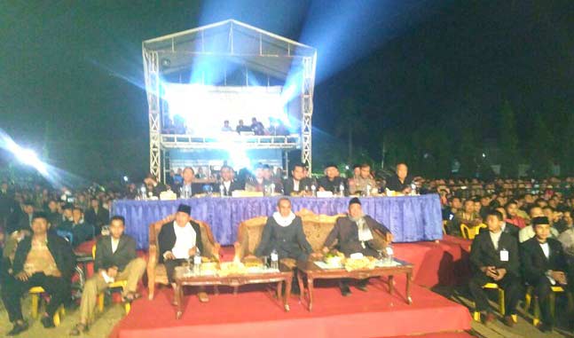 Suasana konser band Wali di Pondok Modern Gontor.