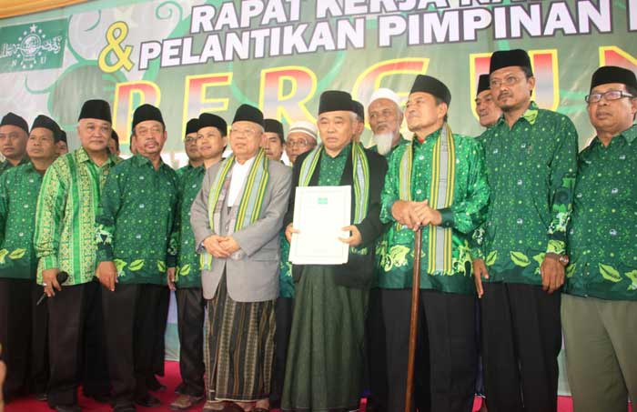 KH Asep Saifuddin Chalim sebagai ketua umum Pergunu bersama Rais Am Syuriah PBNU KH Ma