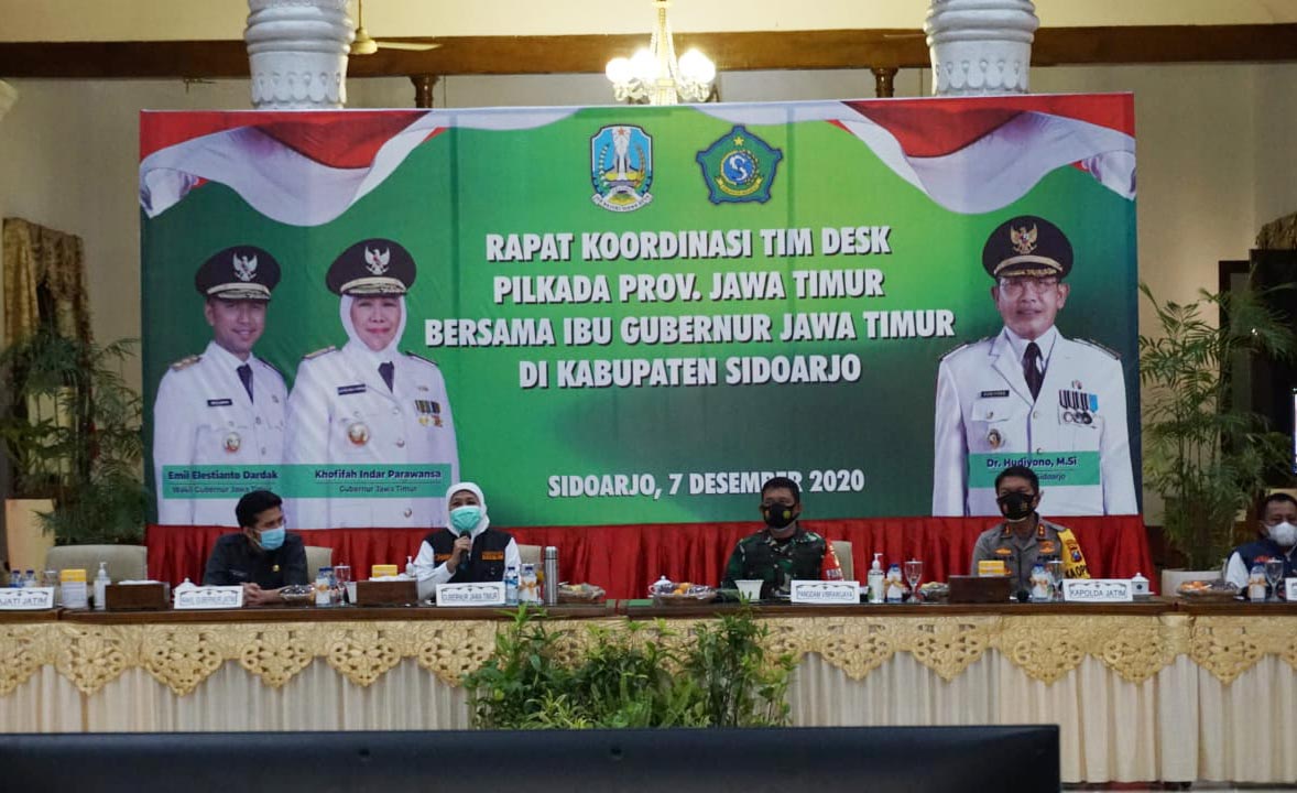 Rapat Koordinasi Tim Desk Pilkada Provinsi Jawa Timur di Pendopo Delta Wibawa, Kabupaten Sidoarjo, Senin (7/12/2020) malam.