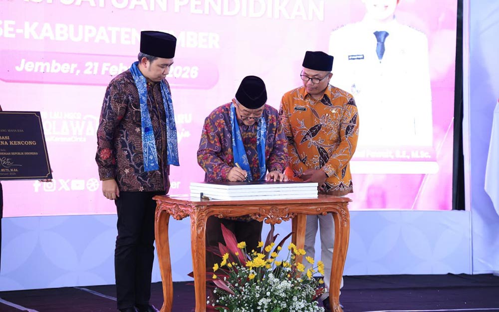 Mendikdasmen RI, Abdul Mu’ti, meresmikan 132 unit sekolah di Jember hasil rehabilitasi, mulai dari tingkat TK, SD, SMP, hingga SMA/SMK.
