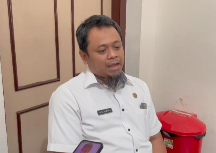 Reza Yoga, Apoteker Depo Rawat Inap RSUD Sayidiman Magetan