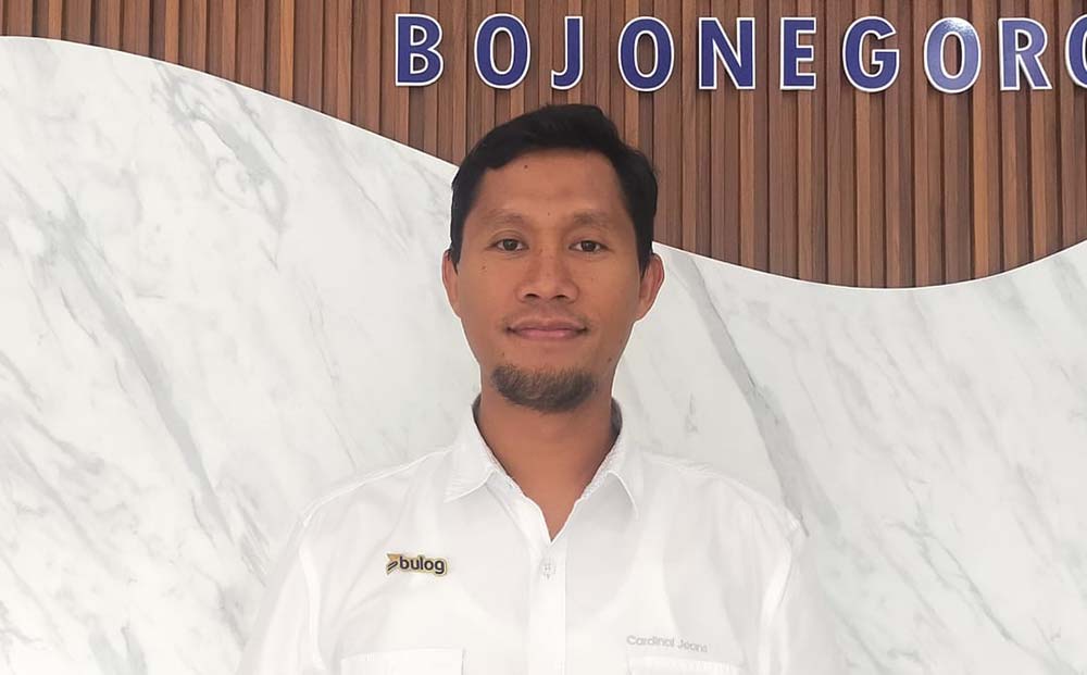 Ferdian Darma Atmaja, Pemimpin Cabang Perum Bulog Bojonegoro.