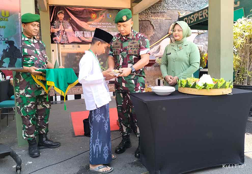 HUT ke-80 TNI, Kodim 0819 Pasuruan Gelar Khitan Massal hingga Pengobatan Gratis