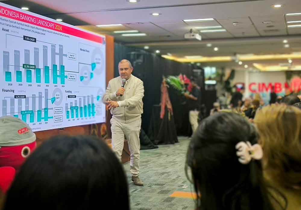 Direktur Syariah Banking CIMB Niaga, Pandji P. Djajanegara. (Ist)