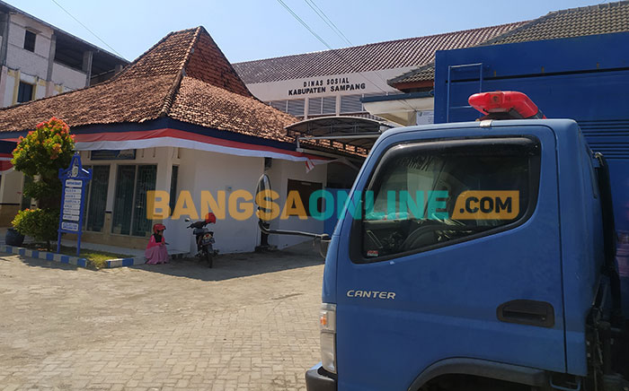 Kantor Dinas Sosial Kabupaten Sampang. Foto: MUTAMMIM/BANGSAONLINE
