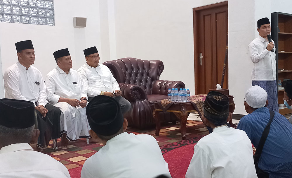 Muhammad Albarra, Wakil Bupati Mojokerto sekaligus Putra KH Asep Saifuddin Chalim saat memberikan sambutan.