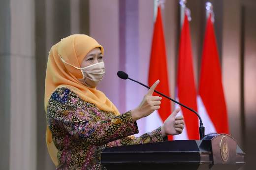 Gubernur Khofifah Ingatkan 22 Daerah di Jatim Rawan Longsor dan Banjir