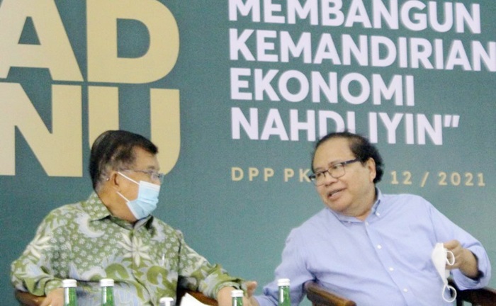 Jusuf Kalla dan Rizal Ramli bertemu saat menjadi narasumber Halaqah Satu Abad NU dengan tema Gagasan Kontributif Membangun Kemandirian Ekonomi Nahdliyin, di Kantor DPP PKB, Jakarta. foto: ist.