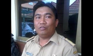 M Sueb, Kades Jatisari. (tuhu/BANGSAONLINE)