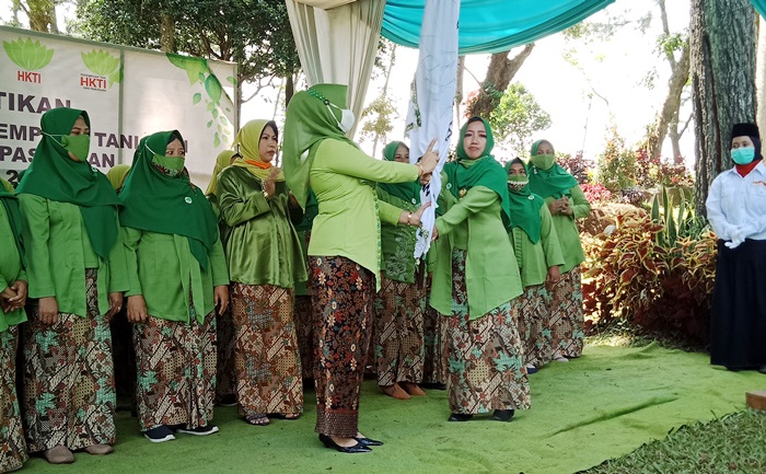 Ning Mila Resmi Pimpin DPK Perempuan Tani HKTI Pasuruan