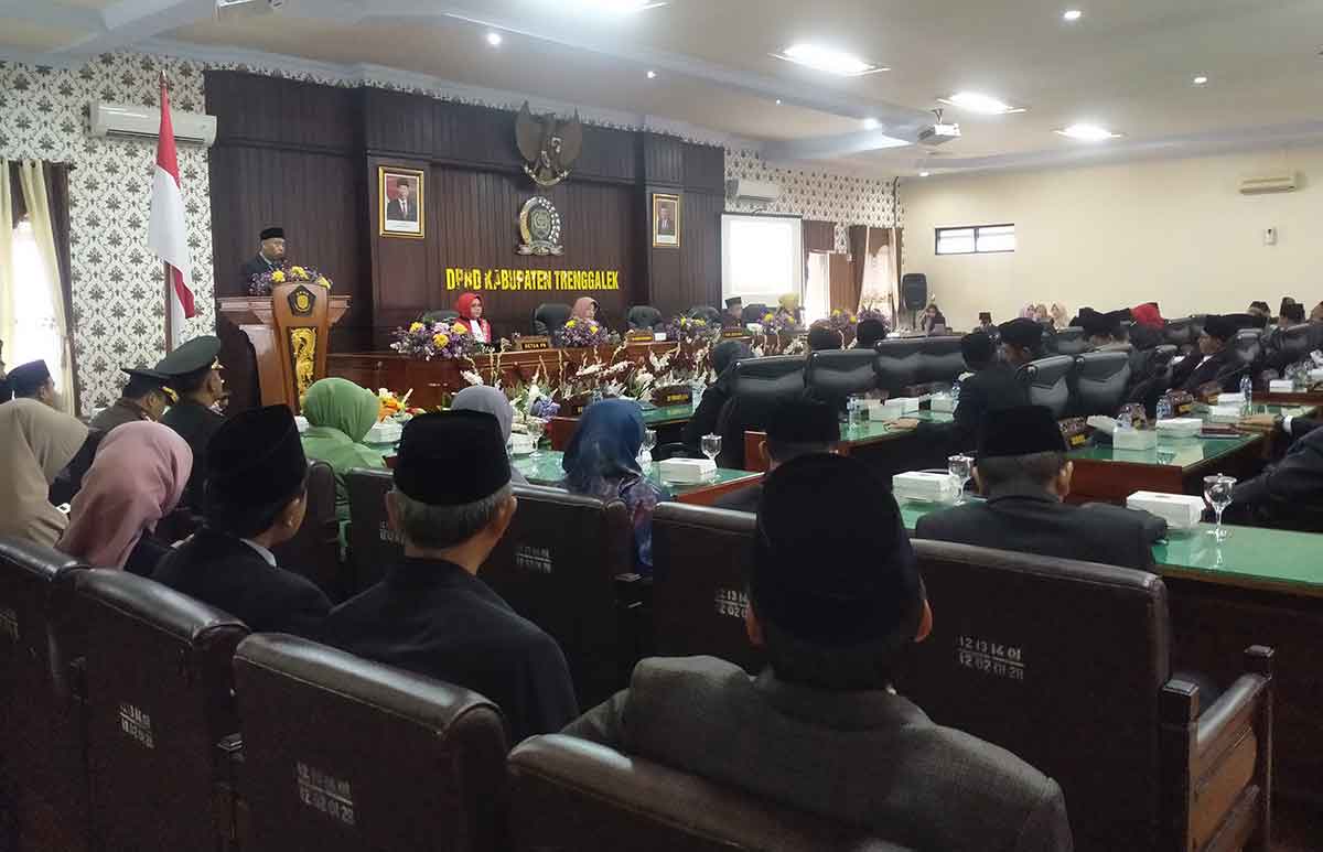 Rapat paripurna DPRD Trenggalek.