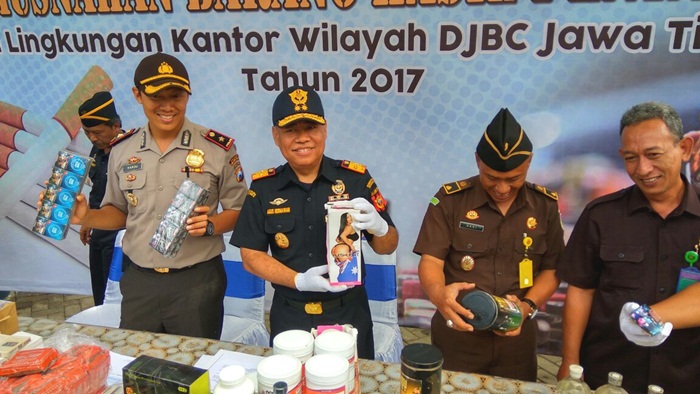 Bea Cukai Musnahkan Ribuan Barang Ilegal Senilai Rp 6 Miliar