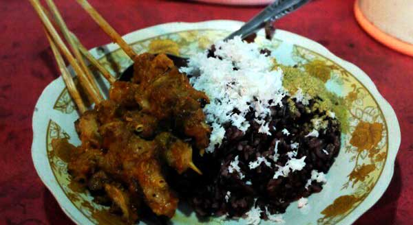 tampilan sate karak. foto: ozy UTM