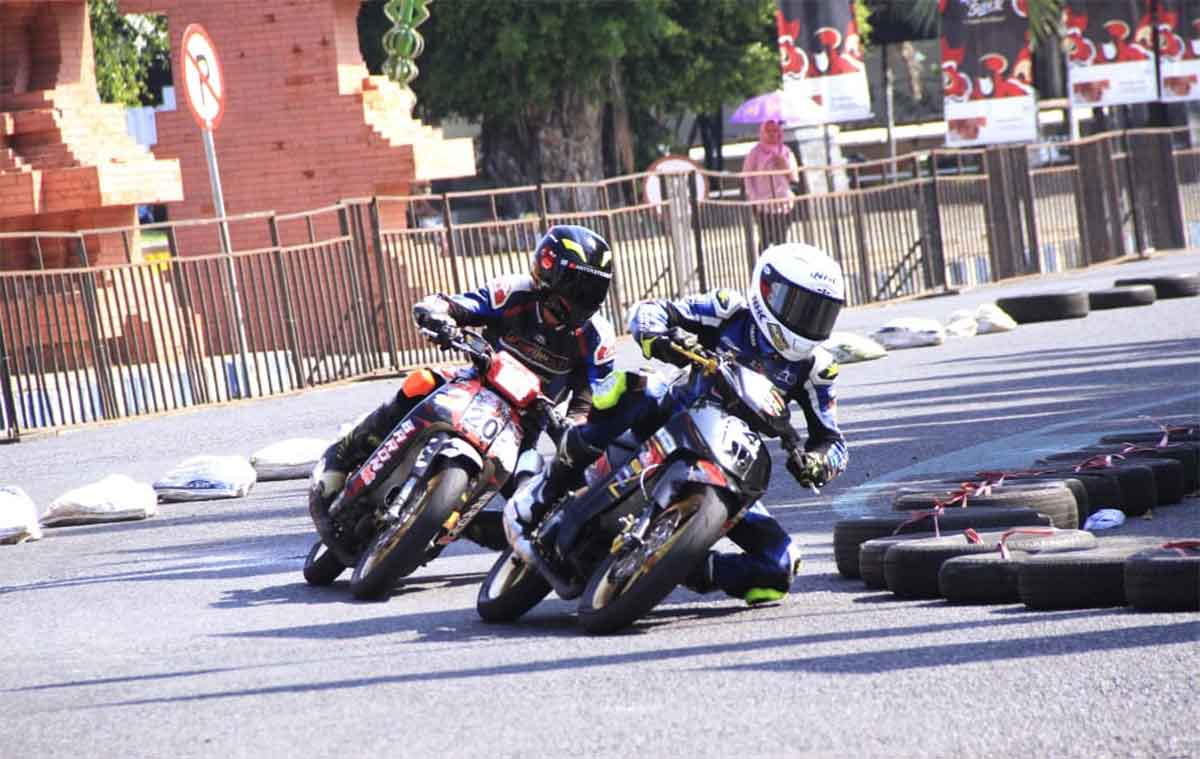 Para pembalap di Kejurprov Road Race Jatim putaran kedua Bupati Situbondo Cup 2024.