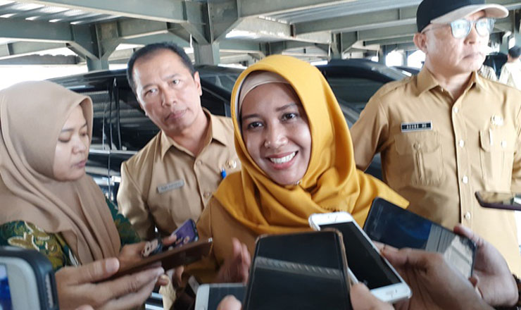 Ning Ita saat memberikan keterangan pers usai sidak rest area.