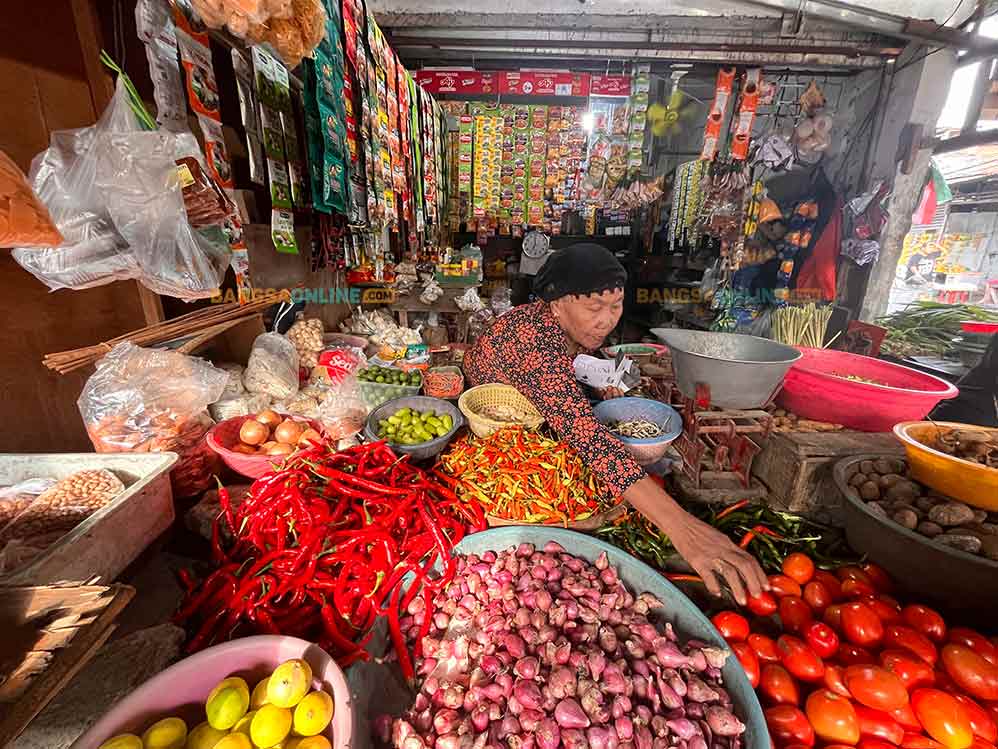 Simak daftar harga sembako Gorontalo terbaru hari ini. Foto: Bangsaonline.
