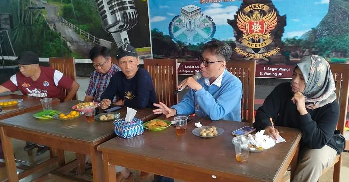 FJK Gelar Diskusi dengan Tema "Akankah Mas Dhito Melawan Bumbung Kosong Lagi?"