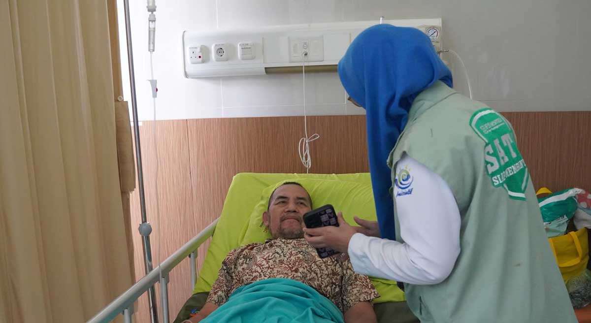Suwandi saat dalam perawatan di RSUD SLG. Foto: Ist