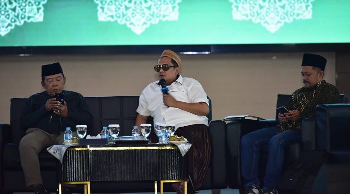 Dosen Sosiologi UTM Bedah Buku Potret Perjuangan Ulama Bassra Madura