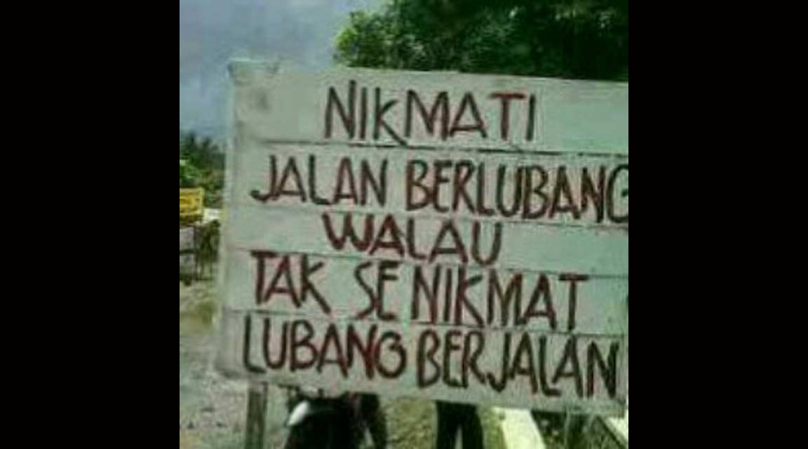Papan protes.